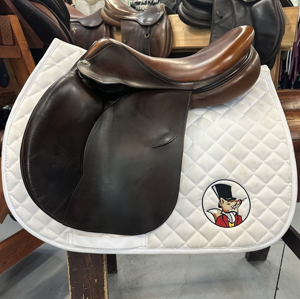 Devoucoux Oldara 17"M